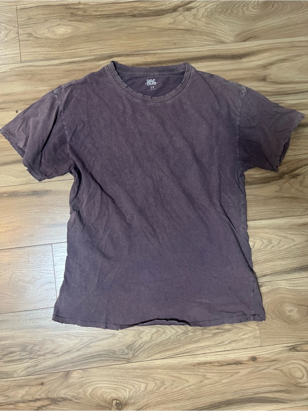 BDG Men's Short Sleeve Distressed Crew T-Shirt in Washed Plum